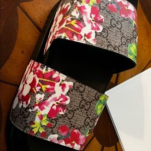 Women’s Designer Slides